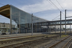PEM de Lorient Bretagne Sud, facade vitree cote quai et passerelle (mai 2017)