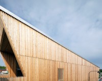 Foto: Kasper Dudzik. Kallhäll 20180517. SL Pendeltågsstation Kallhäll ritad av Henrik Rundquist arkitekter.